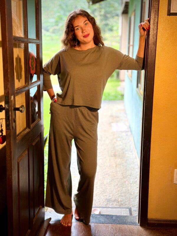 Conjunto Lara Verde Oliva - Image 3